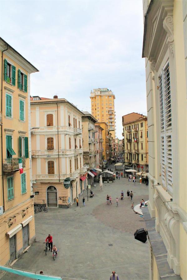 You Stay "Main Street & Station" La Spezia Eksteriør bilde